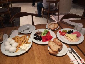 صبحانه هتل پارک بای کلوور استانبول